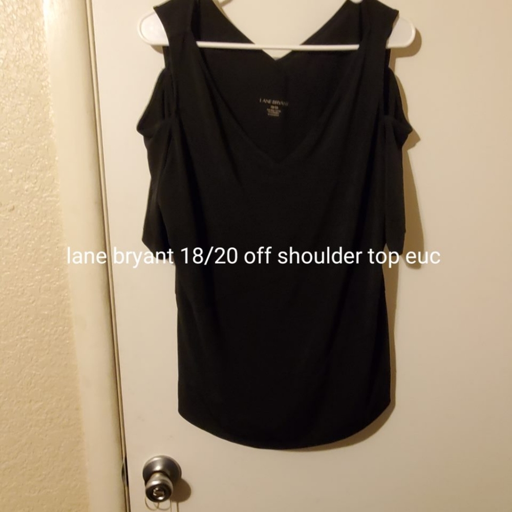 COPY - Lane Bryant EUC 18/20 top black
